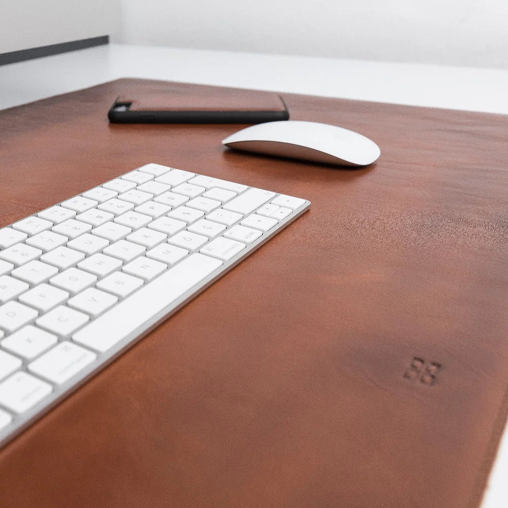 Axion Lined Leather Desk Mat Large Size