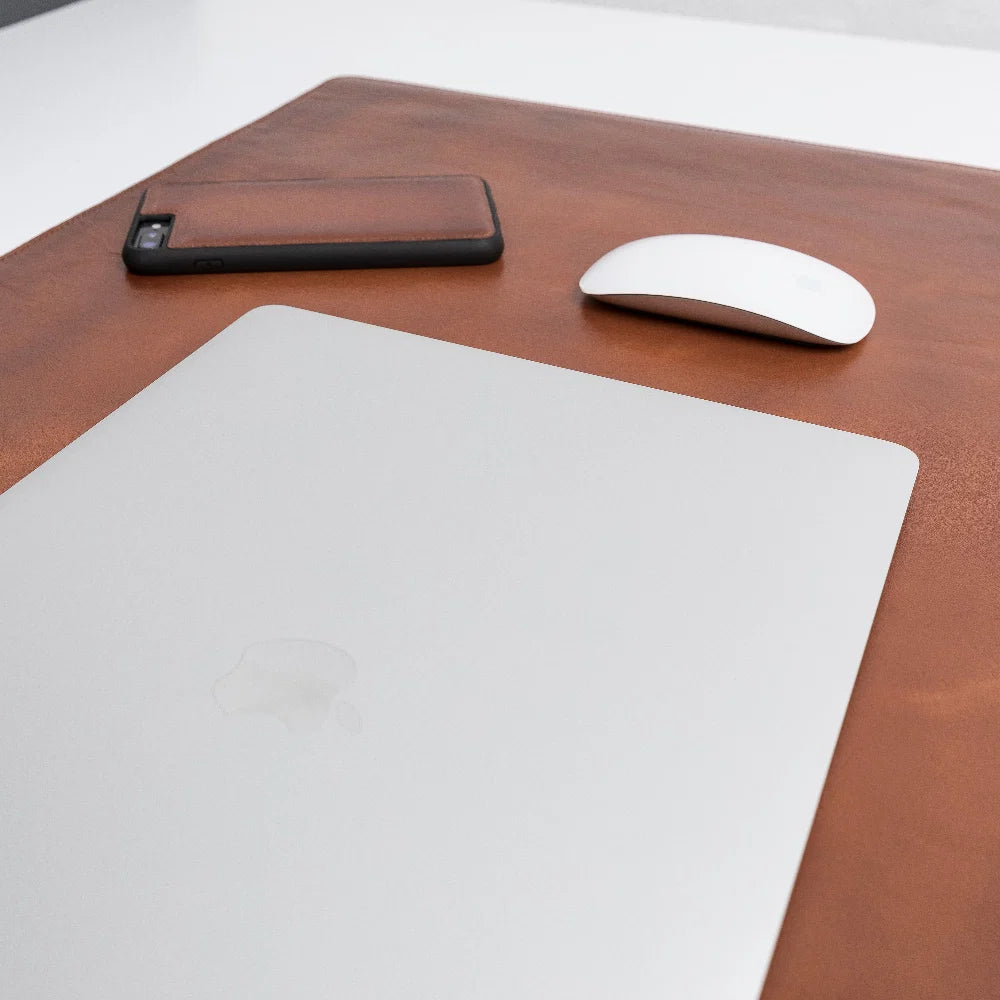 Axion Lined Leather Desk Mat Large Size
