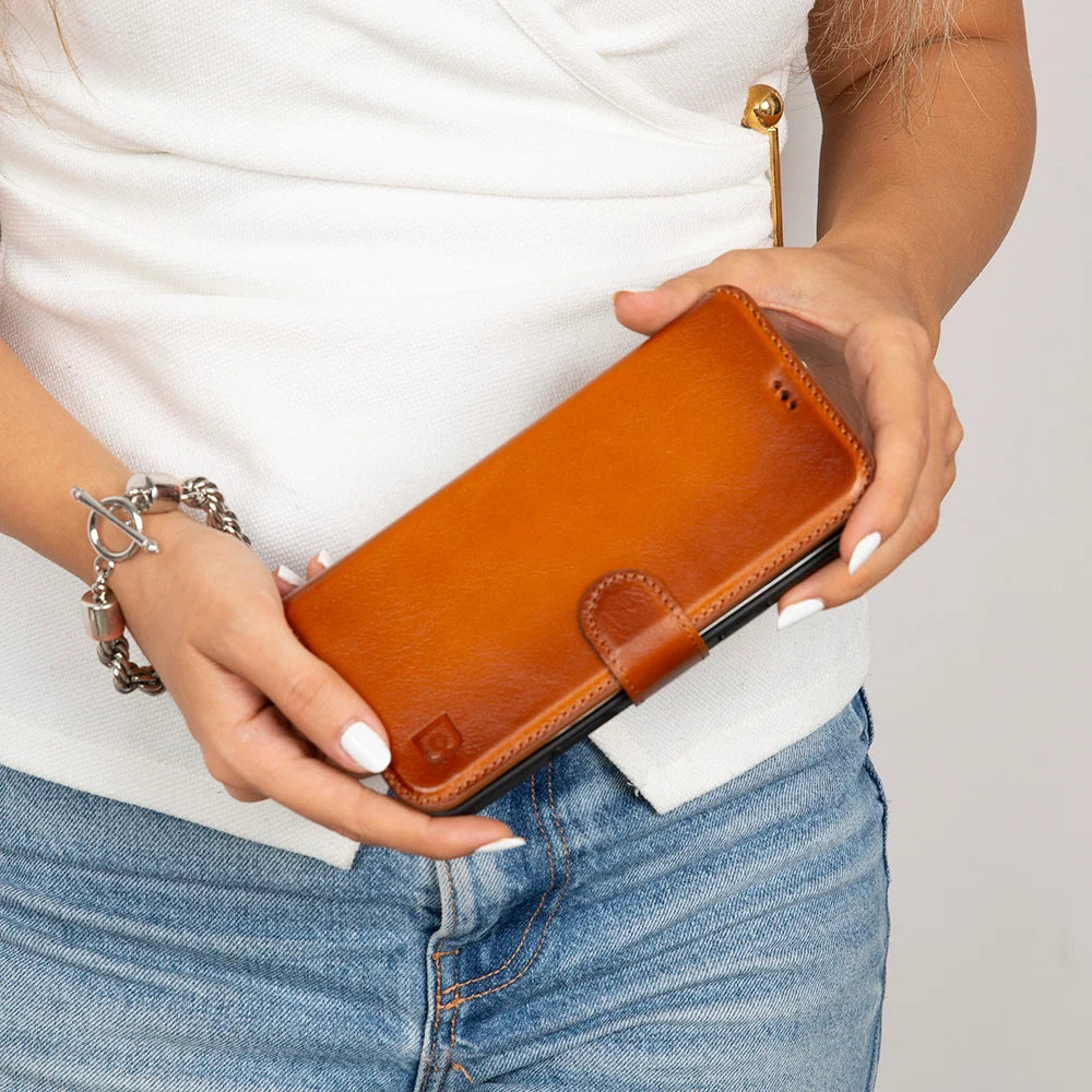 Magic iPhone 17 Detachable Leather Wallet Case