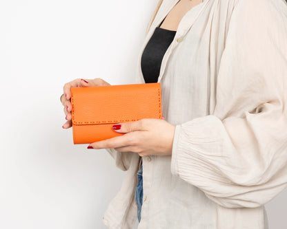 Linea Leather Wallet with 12 Card Slots