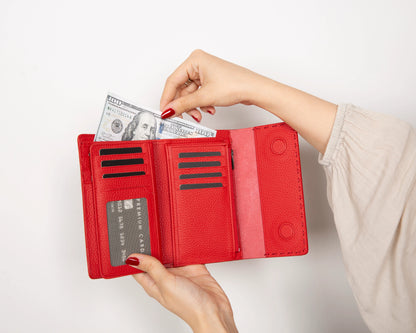 Linea Leather Wallet with 12 Card Slots