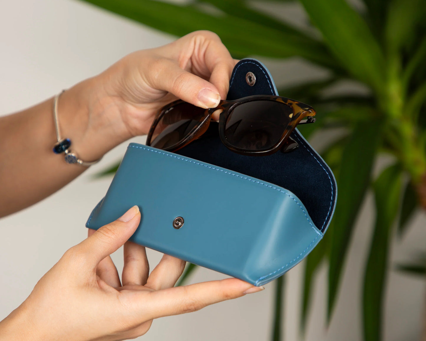 Roan Leather Glasses Case Dark Blue