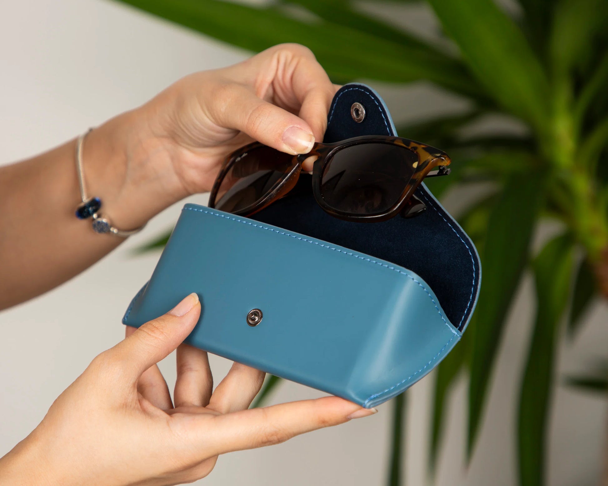 Roan Leather Glasses Case Dark Blue