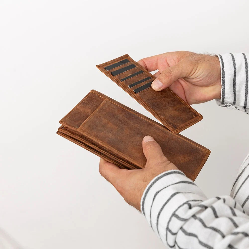 Tenuta Leather Universal Wallet