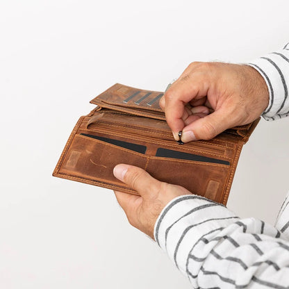 Tenuta Leather Phone Wallet with Detachable Cardholder