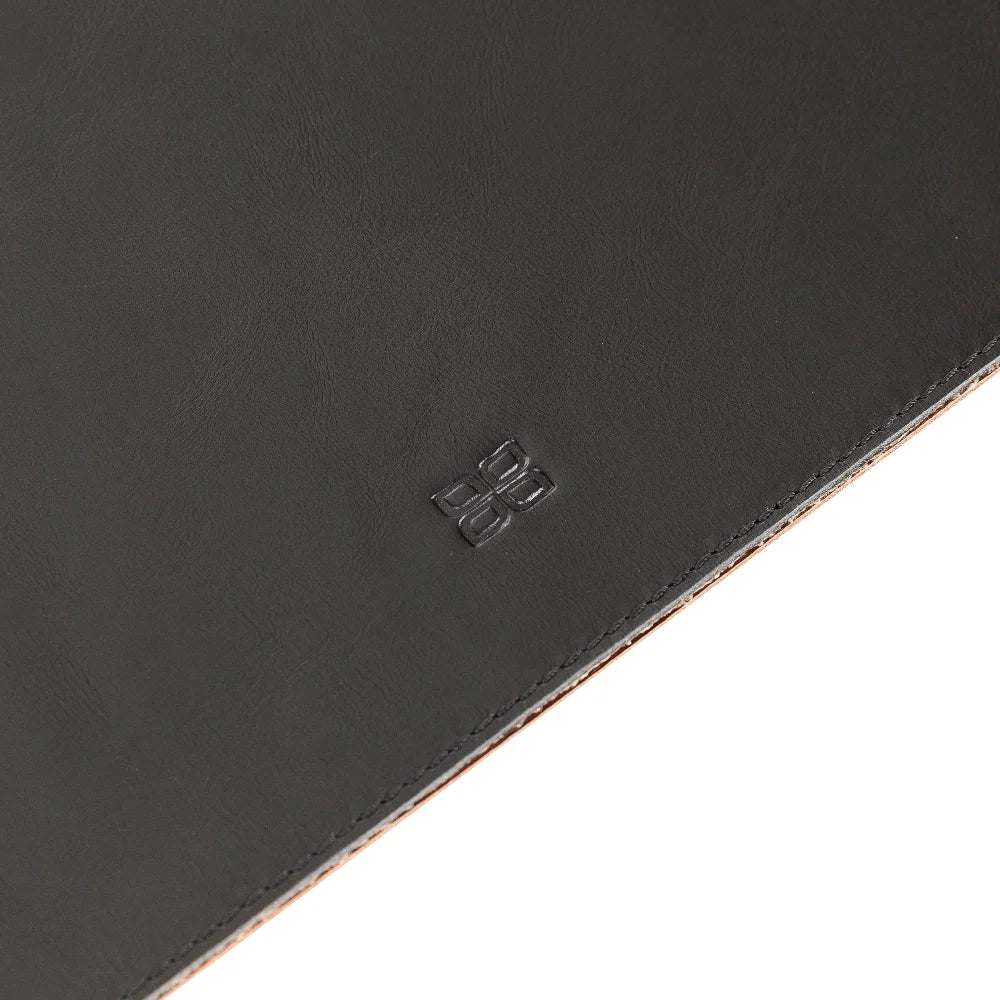 Axion Lined Leather Desk Mat Large Size