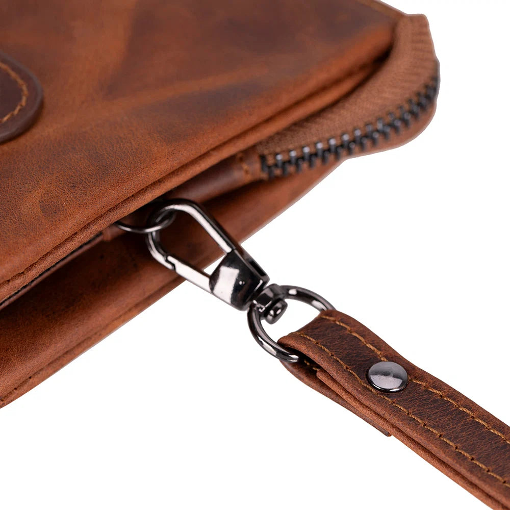 Majeste Leather Clutch Bag