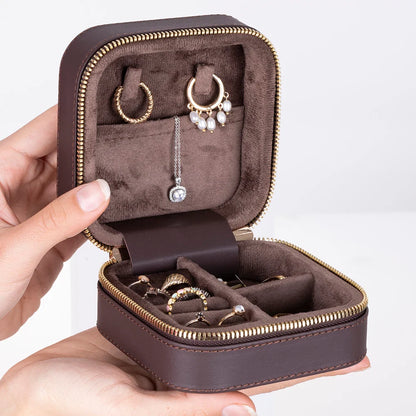 Amanda Medium Leather Jewelry Box