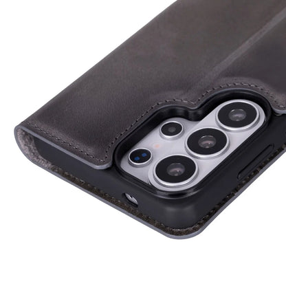 Magic Samsung Galaxy S26 Ultra Detachable Leather Wallet Case – Expanded Palette