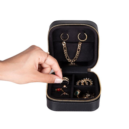 Amanda Medium Leather Jewelry Box