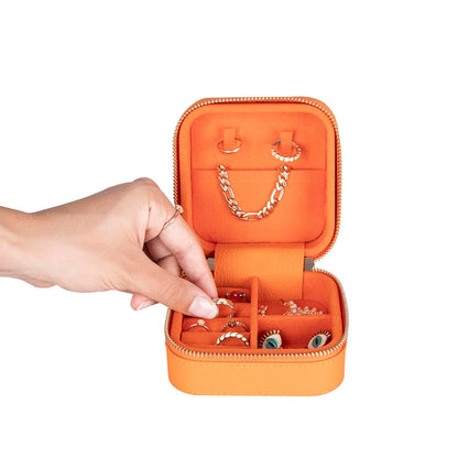 Amanda Medium Leather Jewelry Box