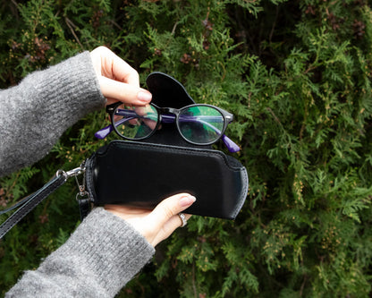 Riviera Magnetic Leather Glasses Case