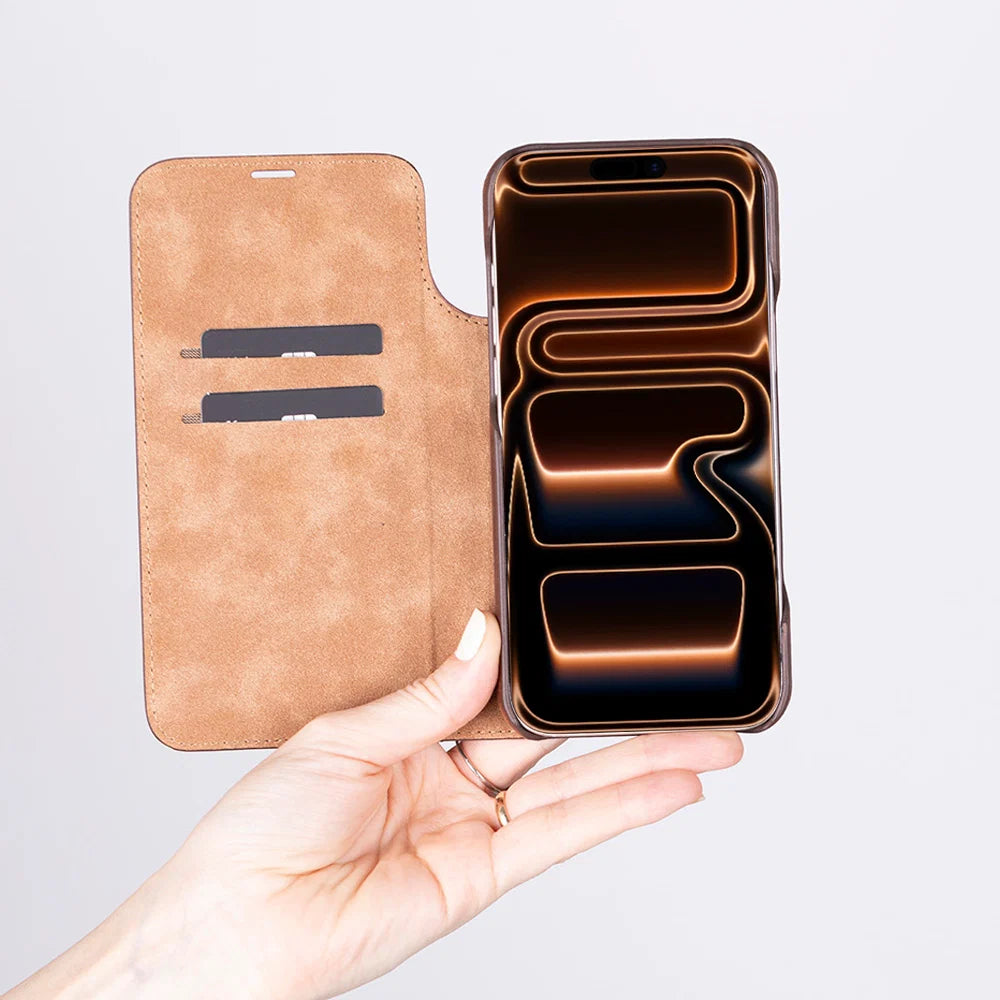 Sonat Leather iPhone 17 Pro Folio Case