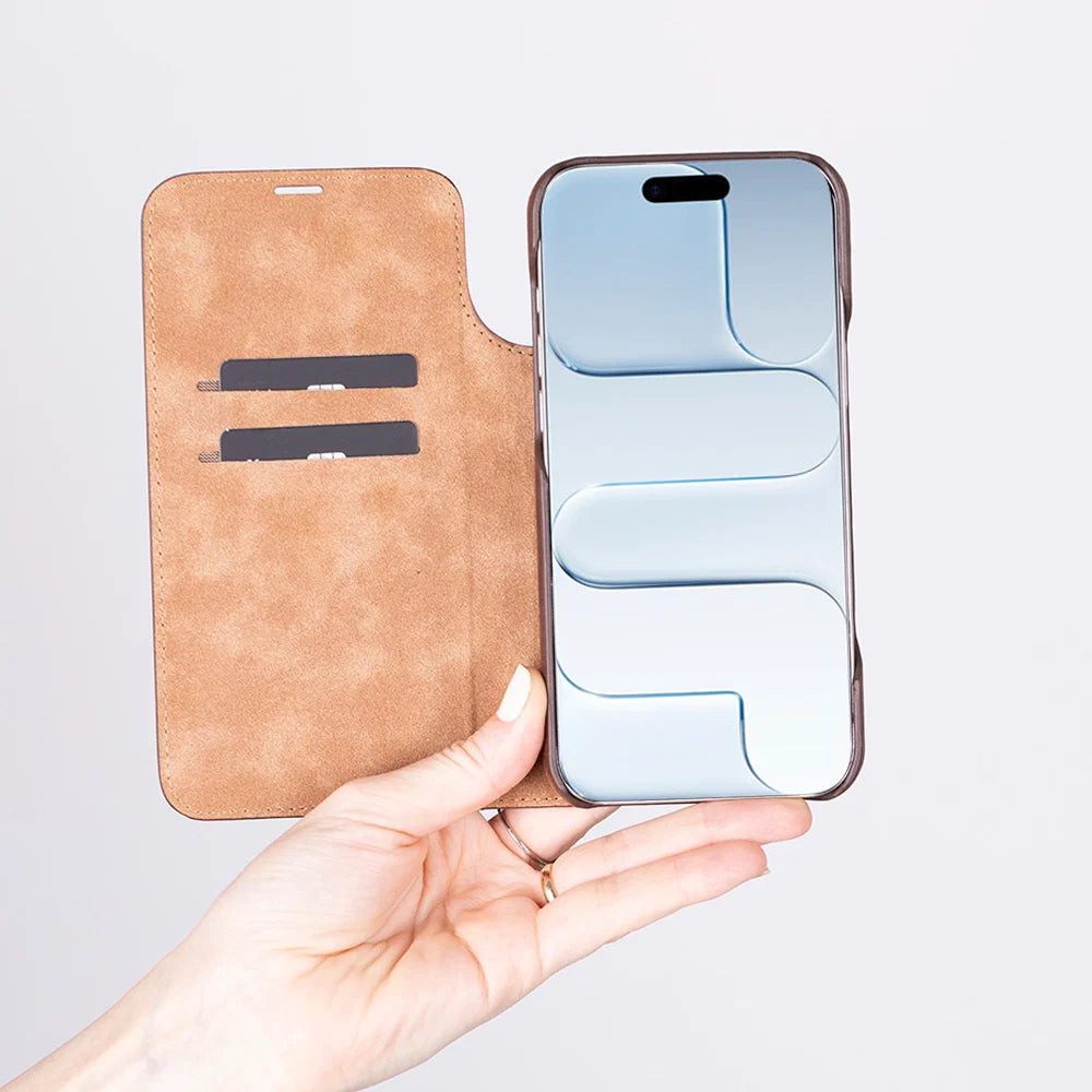 Sonat Leather iPhone 17 Folio Case
