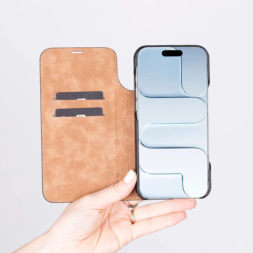 Sonat Leather iPhone 17 Folio Case