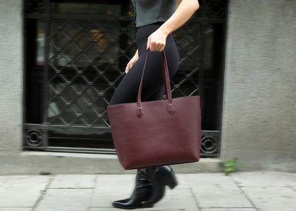 Solea Leather Shoulder Bag