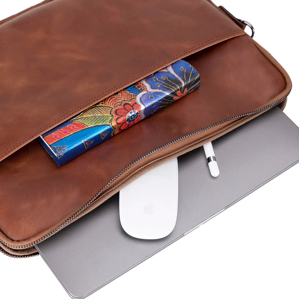 Leeds Slim Leather Laptop / Tablet Sleeve