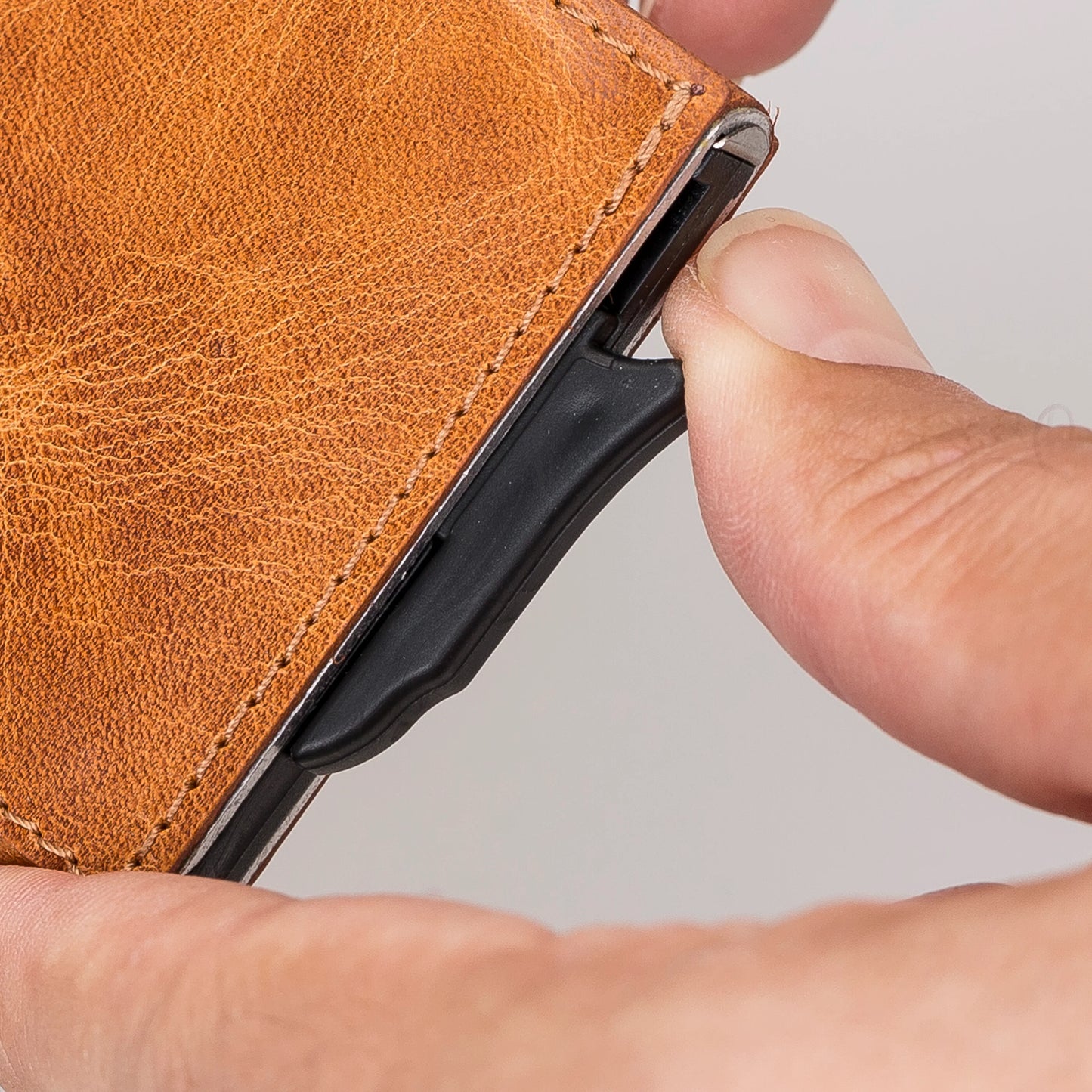 Torres Leather Pop-up Card Holder